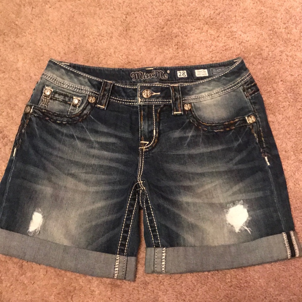 Miss Me signature mid-shorts authentic never worn.